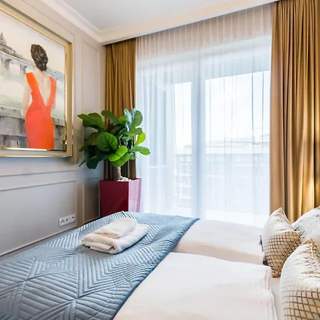 Luxury Penthouse With Jacuzzi