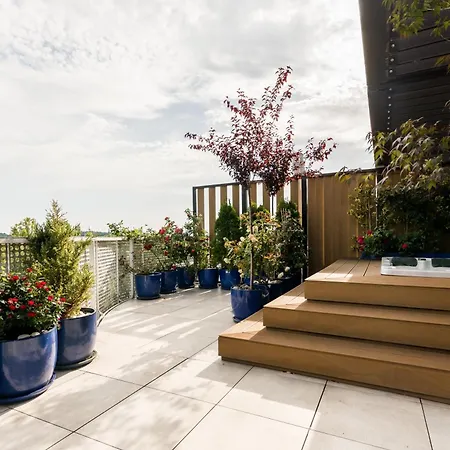 Luxury Penthouse With Jacuzzi كراكوفيا