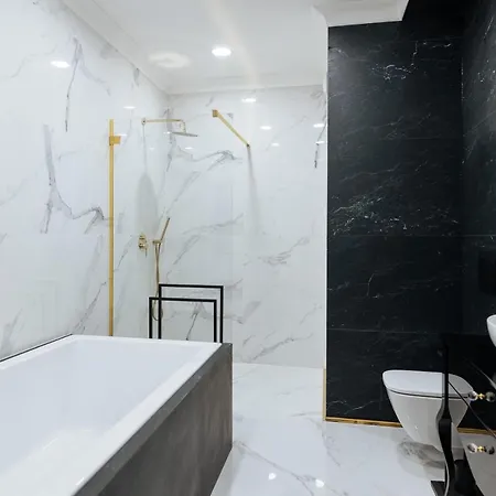 Apartment Luxury Penthouse With Jacuzzi Krakow