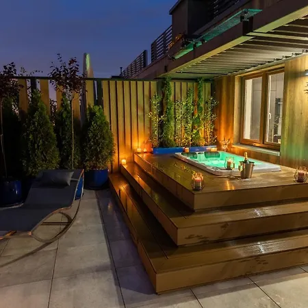 Apartment Luxury Penthouse With Jacuzzi *