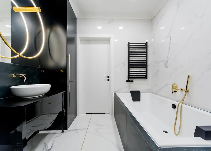 Luxury Penthouse With Jacuzzi Apartamento Cracóvia