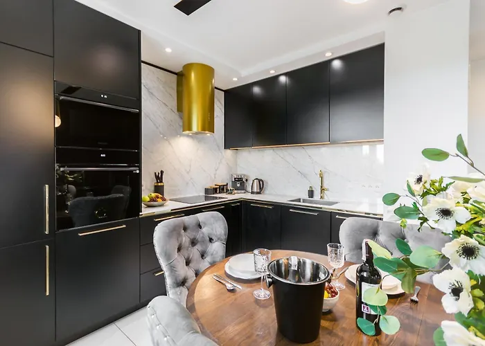 Apartamento Luxury Penthouse With Jacuzzi Cracóvia