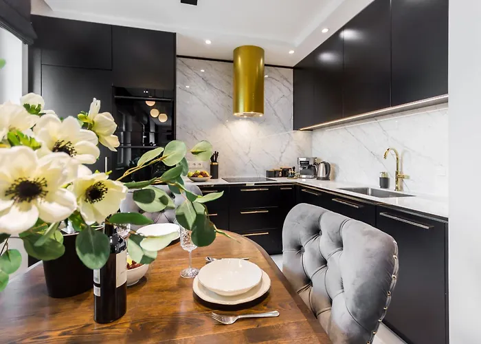 Luxury Penthouse With Jacuzzi كراكوفيا