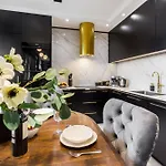 Luxury Penthouse With Jacuzzi Cracovia